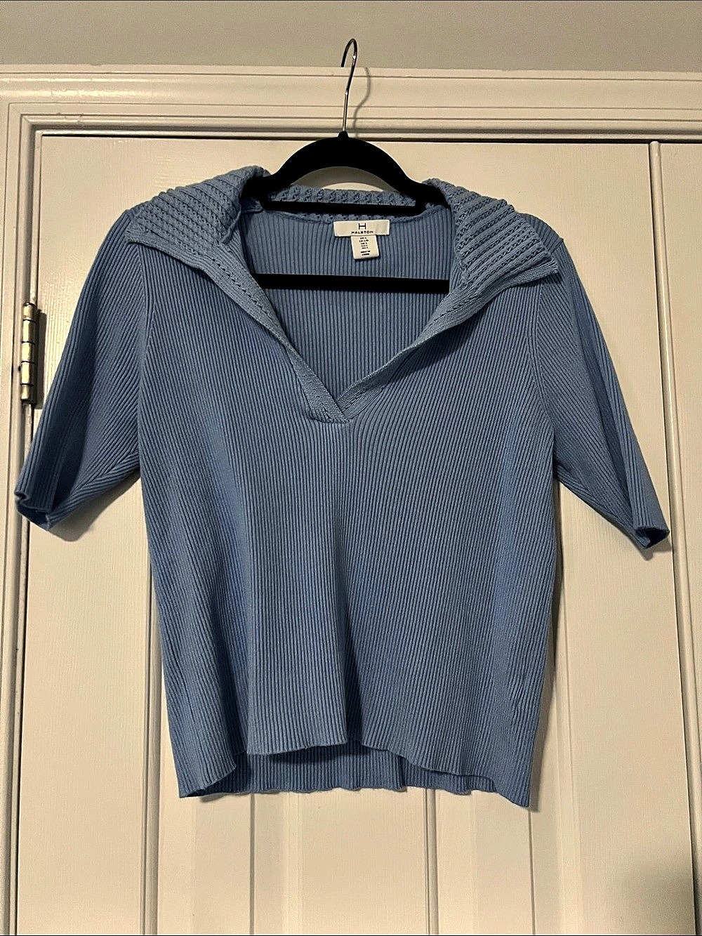 Halston Ribbed Cowl Neck Top in Blue Large Like New